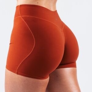 Alphalete Everyday Core Mid Rise Shorts Compression Sting Orange Gym Shorts